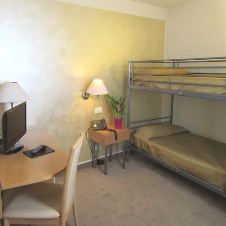 Dependance Silvestro 3* Γκάρντα